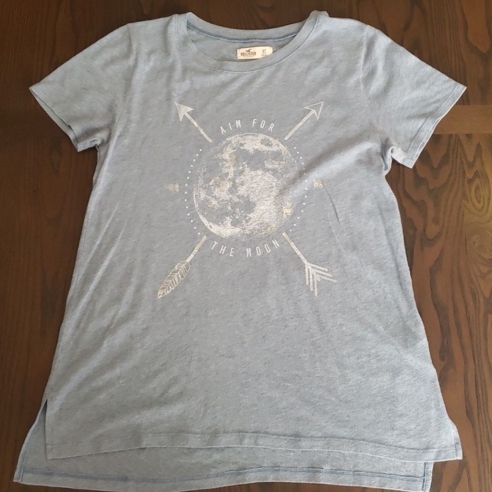 Hollister Graphic Tee